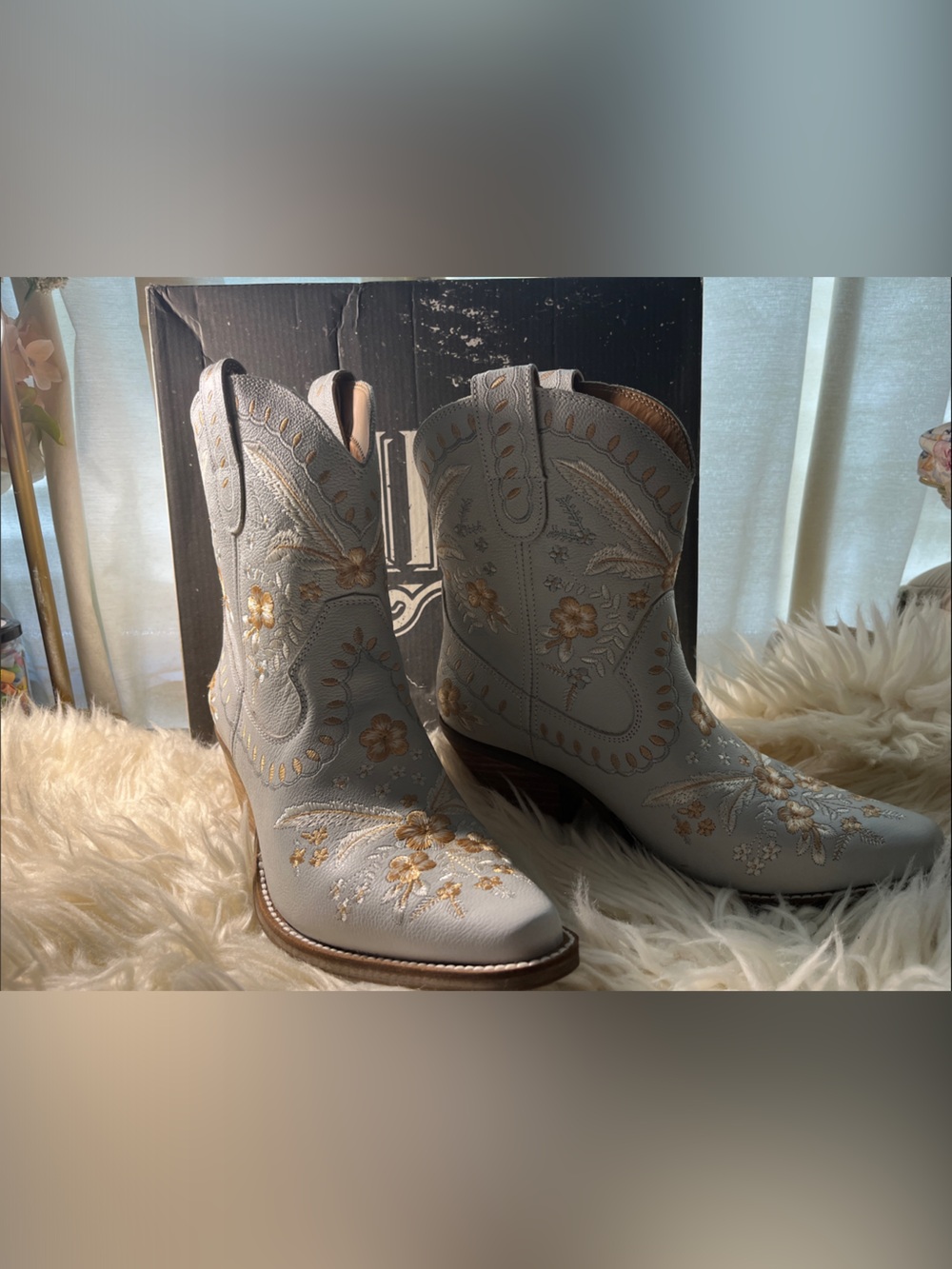 Dingo White Lace-Up Western Boots with Gold Floral Embroidery